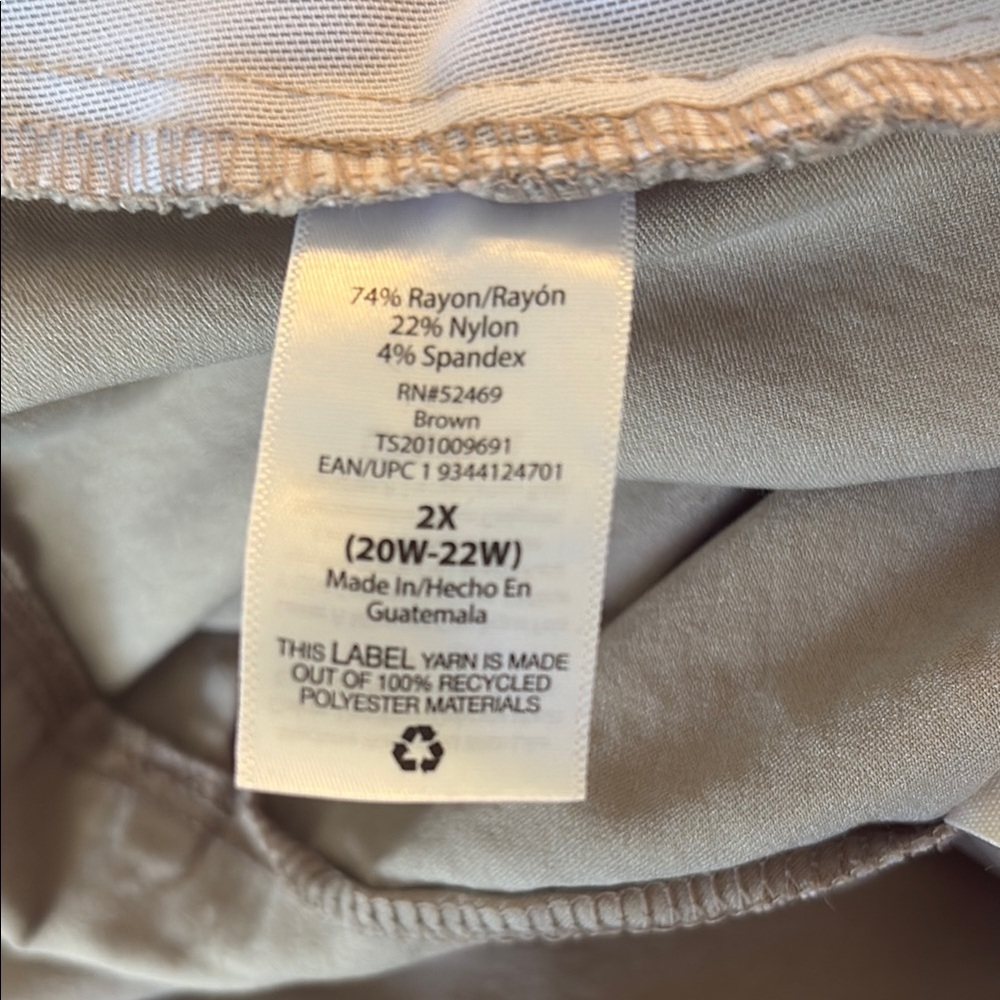 5 for $25! Terra & Sky Mid Rise Straight-Leg Capri Dress Pant Size 2X (20-22 W) - Picture 11 of 12